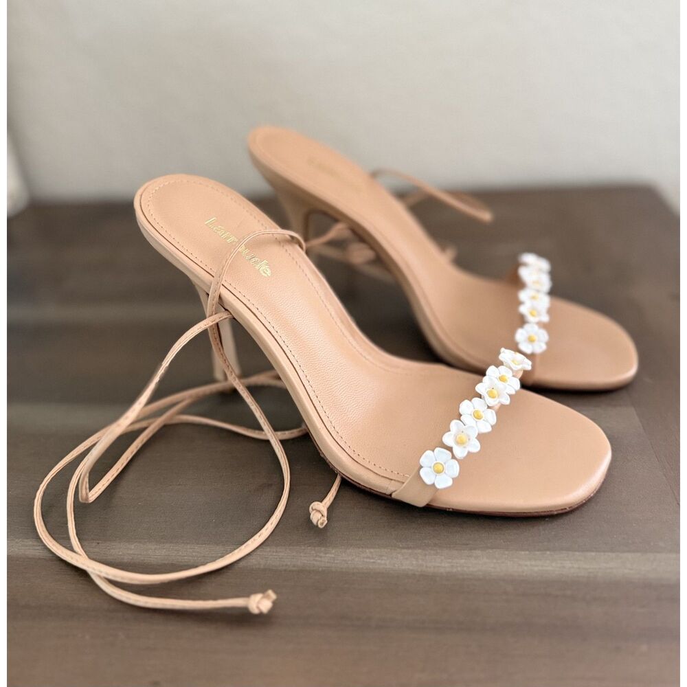 Larroude 'Goldie' Flower Appliqué Lace-up Sandal Size 7 - Brand New / NWOB